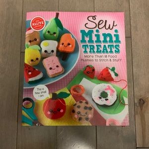 Klutz Sew Mini Treats craft